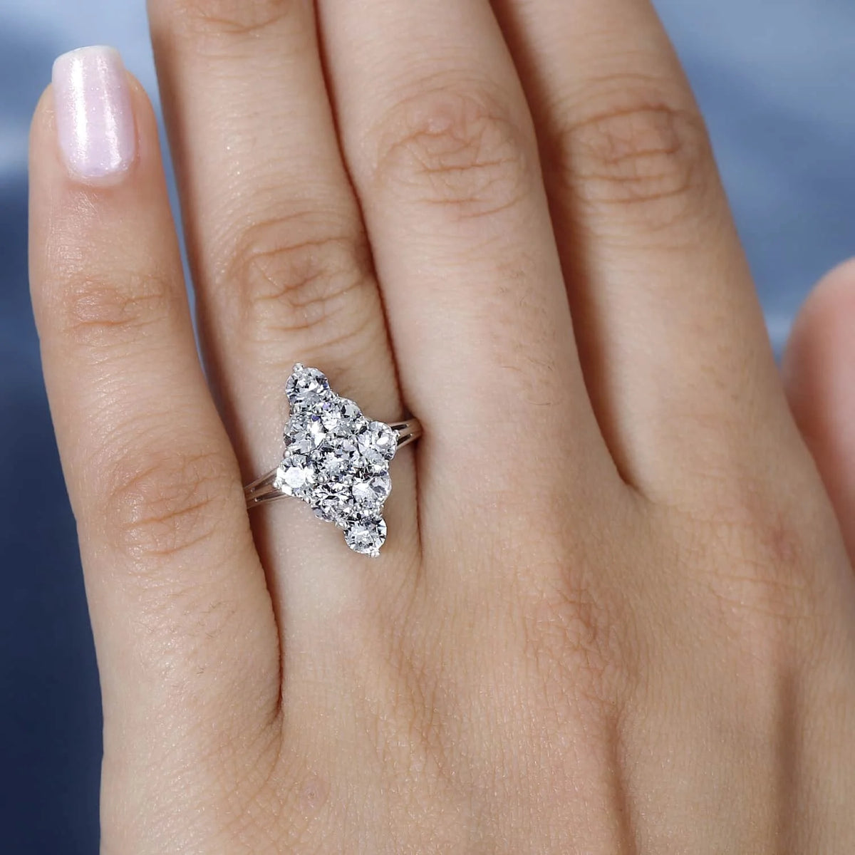 White Crystal Round 925 Sterling Silver Platinum Plated Cluster Ring Size 9 K778